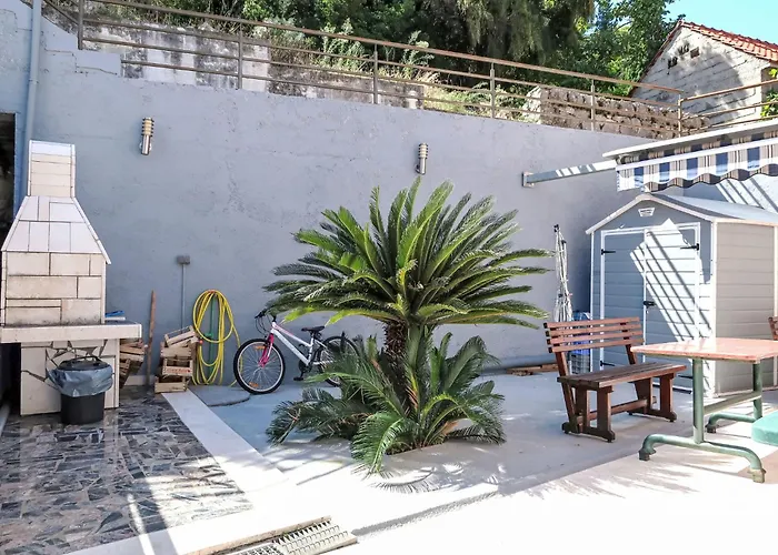 Jasmina-2 By Interhome Blace